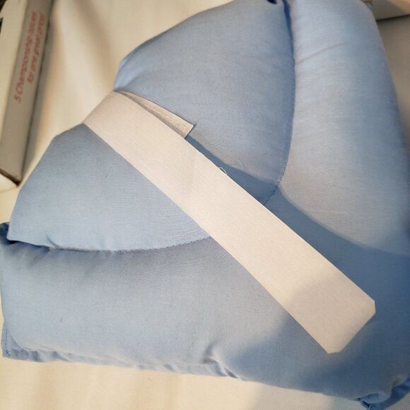 Feet Health 2 Briggs Healthcare Heel Pillows Foot Comfort Clean - Picture 4 of 7